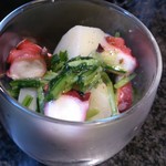 Deli＆Bar 秀 - 2013.2.27のお勧め♪　　　タコとじゃがいもの壬生菜のお漬物和え、じゃがいもの意外性が驚きの旨さ!!!  絶対に、はまりますよ