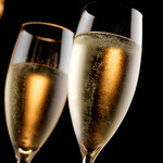 HACHI HACHI - スパークリングワインは期間限定グラス\380から♪意外とお肉にも合うんですよ♪ 