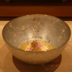 鮨 しみづ - 有明のタイラガイ じゅんさいの芽添え