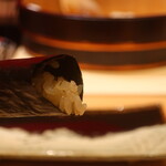 鮨 しみづ - 炊き立てのシャリと山葵の巻物