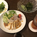 Genya - 蒸し鶏のカオマンガイソース　600円