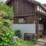 トロン - 呉服屋さんの納屋を改装されたそうです