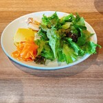 Takibiitariambambuxudwue - 前菜3種+サラダ