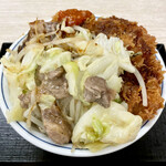 かつや - 増し増し豚ハラミのスタミナ炒めとダブルチキンソースカツ丼