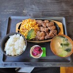 炭焼ホルモン専門店 べこぶた - 