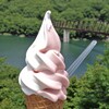 Michinoeki Yunishigawa - ミックスソフトクリーム（いちご＆バニラ）