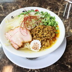 自家製麺 ら～めん かり屋 - 「松栄ジャンクション」台湾カレーら～めん