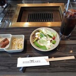 Hishakaku - ナムル　サラダ　黒烏龍茶