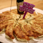 餃子とスパークリング バブルス - 誕生日サプライズ！！
