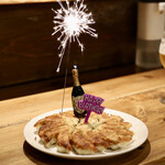 餃子とスパークリング バブルス - 誕生日サプライズ！！