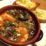 柊山ガーデン - 海老とバジルのアヒージョ