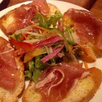 柊山ガーデン - 生ハムとバケット