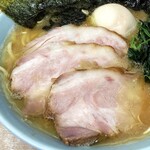 横濱ラーメン あさが家 - チャーシューはデフォで2枚・