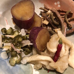 大根や - お惣菜盛合せ