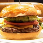 ザ ブッチャー - チーズバーガー1315円 コーラ220円