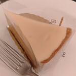 吉祥寺 多奈加亭 - チーズケーキ540円：チーズの旨味とコクがしっかり！