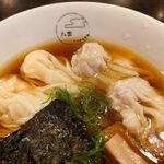 八雲 - 黒だし特製ワンタン麺ハーフ 1,080円