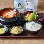 Kimchi jjigae set meal