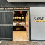 Carlitos Barbecue Taqueria - 店舗入り口。