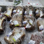 直販所春の里 - 料理写真:美味しそうなパンですね