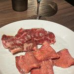 黒毛和牛焼肉 白か黒 - 