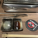 黒毛和牛焼肉 白か黒 - 