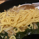 Izakaya Shin - 中華の縮れ麺