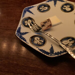 カフェ・鈴木 - あの『鈴木』に来たよーとグループラインしたら二名から『ウー子、食べかけ写真送ってきて何？』と返信がありました。（＾◇＾）。