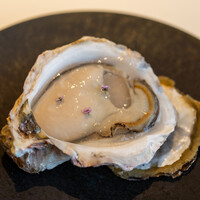 レストラン オオツ - 2022.6 天草産岩牡蠣 レモンとライムのジュレ