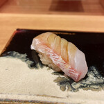 鮨 しみづ - 10日熟成真鯛　食感が素晴らしい