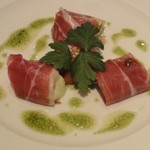 ピジョン - 前菜　生ハムとモッツァレラチーズ