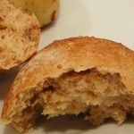 Pijon - イチジクのツブツブがパンに入っていて美味しい