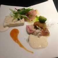 Sucre - ランチに､前菜盛りを付けました