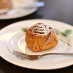 Cafeきょうぶんかん - ばらの花型ケーキ(オレンジ味) ケーキセット@税込920円
