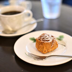 Cafeきょうぶんかん - ばらの花型ケーキ(オレンジ味) ケーキセット@税込920円