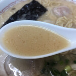 Taiho U R A Men - 独特の風味、厚みを感じる豚骨スープ。