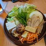 Don tei - 豚ロース食べ放題ランチ(税込2,079円)のお野菜さんチーム…