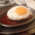 牛挽き肉"１７０ｇ"のステーキ　シュヴァル風（２，１００円）