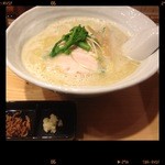 鶏白湯SOBA　７８０円