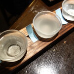 Izakaya Mogura - 地酒飲み比べセット（¥1000位）生酒