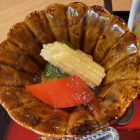 賛否両論 名古屋 - おまかせコース（税込 4,500円）評価＝◎：先付け『夏野菜のジュレ』