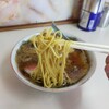 味幸 - 料理写真:麺は意外と黄色い