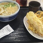 さぬきうどんの駅 綾川 - 料理写真:かけ大+ちく天+野菜のかき揚げ