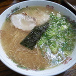 ﾍﾞｰｽｽｰﾌﾟのコクで沁みさせ、元ﾀﾞﾚの旨味でｸﾞｲｸﾞｲ引っ張る構成で食わせる