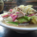 幸龍 - ちょｗｗｗ二郎系か！？ｗｗ横から見ると、その異常な盛り具合がわかるｗｗ