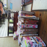 幸龍 - 雑誌も置いてますよ。くつろぎ空間ｗ