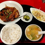 中華料理 美香飯店 - マーボーナス定食