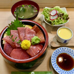 Waka - 本鮪とろづけ丼1200円大盛＋200円サラダお椀に茶碗蒸し付き