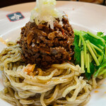 餃子と担々麺 吟 - 