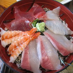 活魚料理一徳 - 海鮮丼